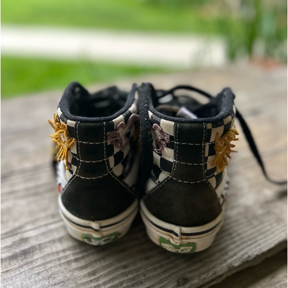 Lot of life left, Vans 3.5 used, elastic cut to make them “more comfortable” - Picture 5 of 6